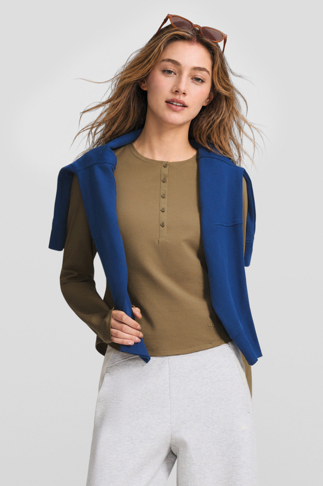 Women's Slim-Fit Long-Sleeve Henley T-Shirt CT022