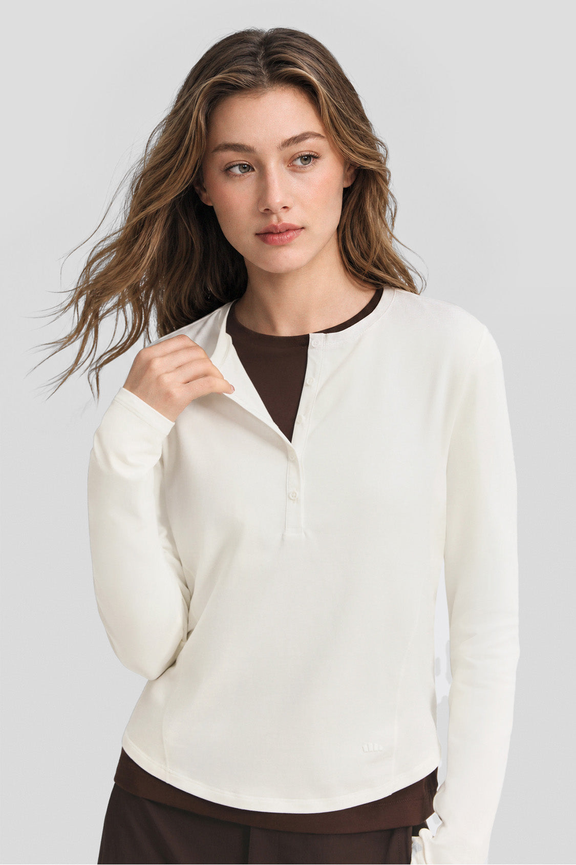 Women's Slim-Fit Long-Sleeve Henley T-Shirt CT022