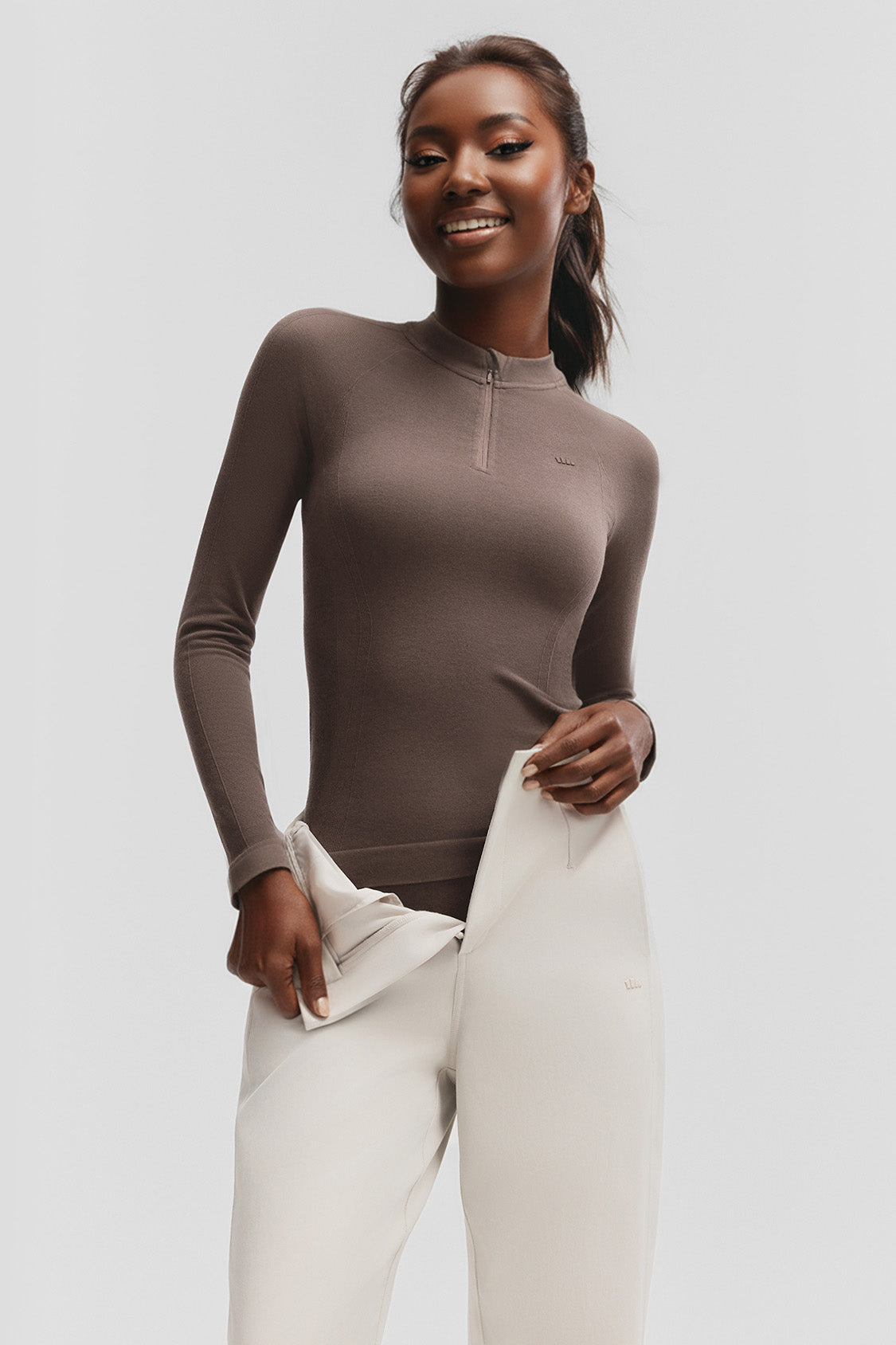 beneunder motionset womens light warmth sport performance base layer set #color_brown