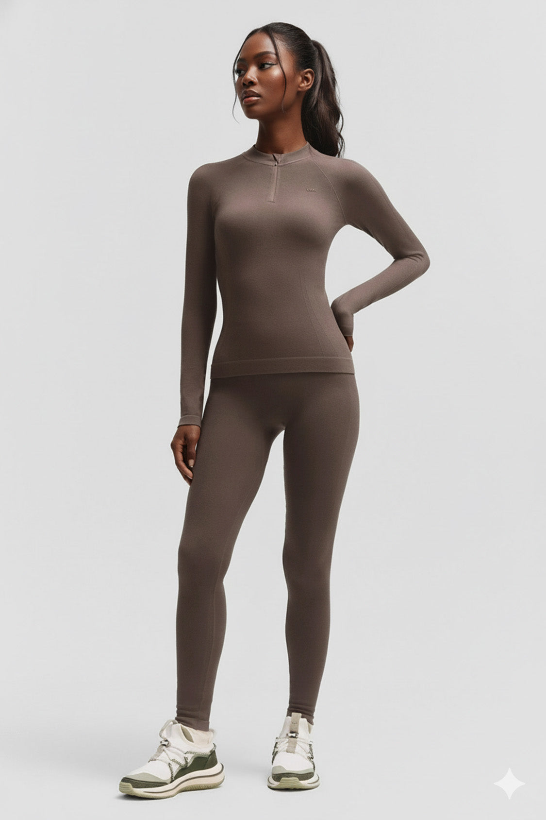 beneunder motionset womens light warmth sport performance base layer set #color_brown