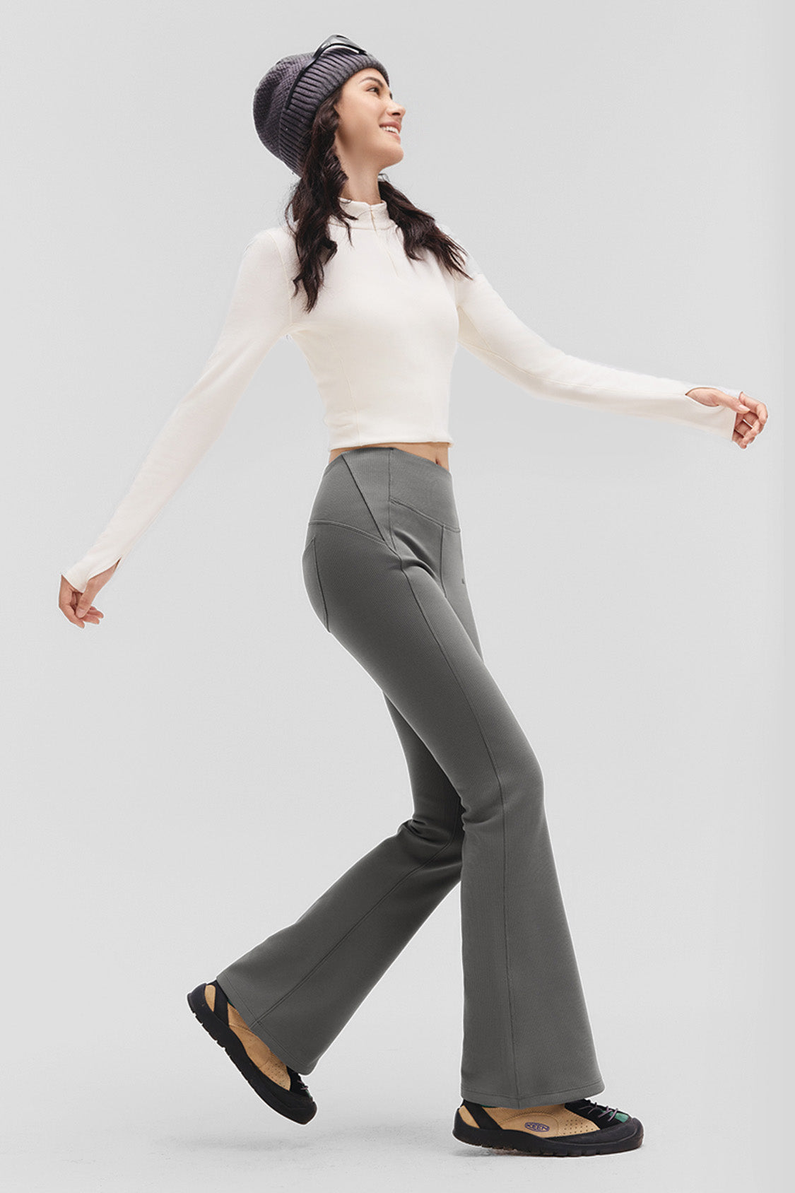 beneunder flareflex – women’s high-stretch thermal flare leggings #color_deep gray