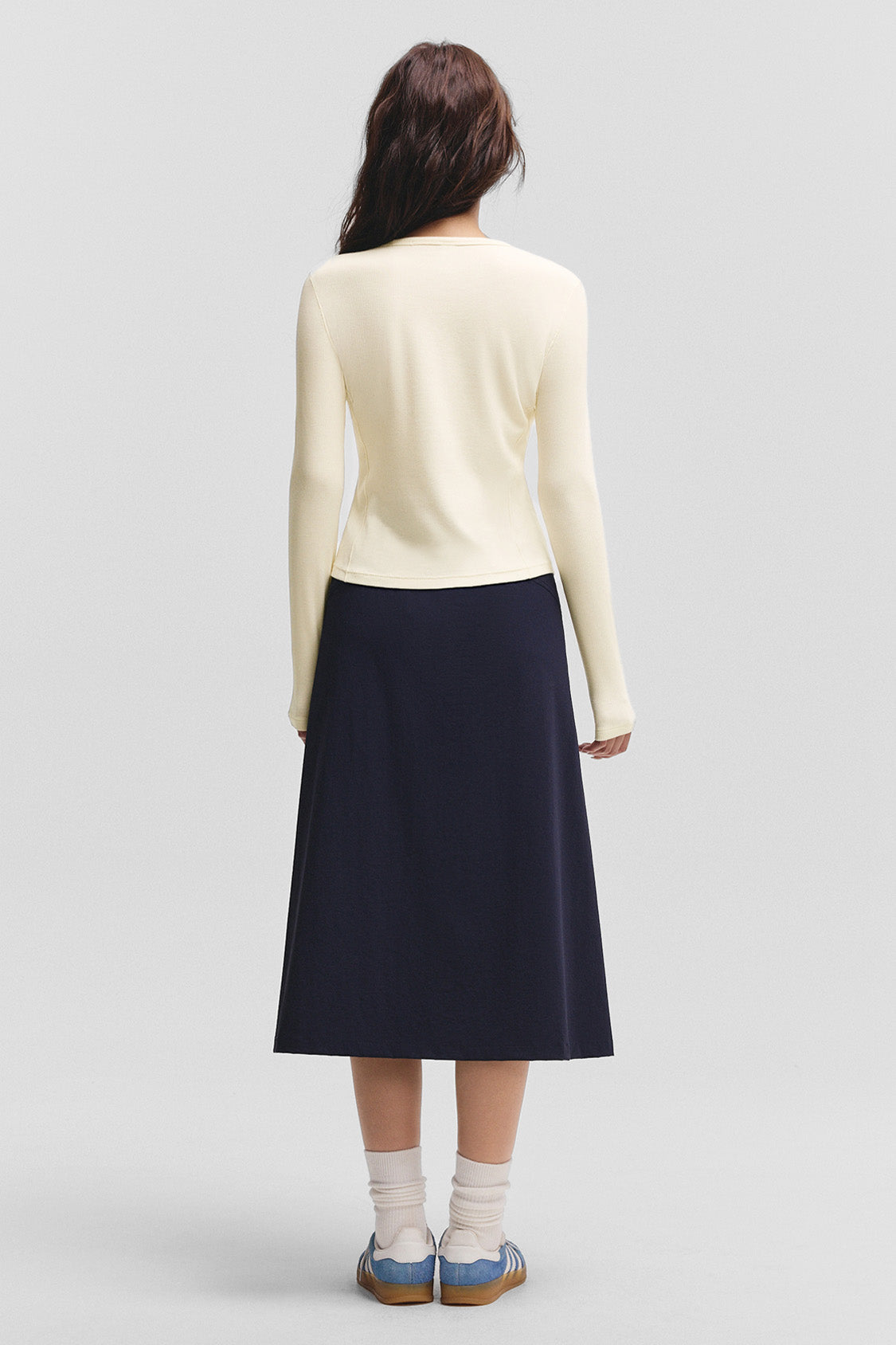 beneunder flexease womens lightweight ribbed base layer top crew neck#color_beige