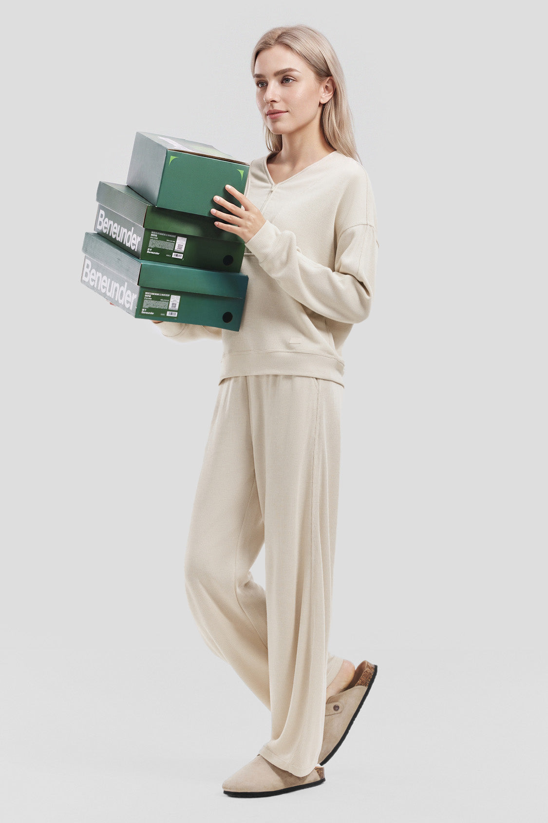 Completo da casa quotidiano in maglia traspirante da donna AF012/AF014