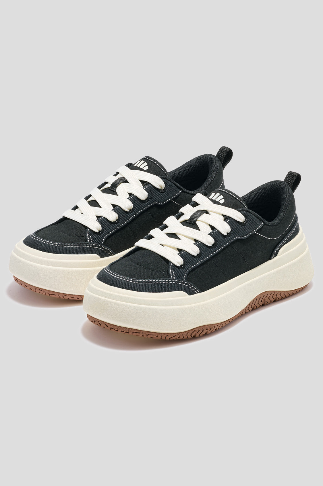 CozyCanvas - Women's Soft Thick Sole Sneakers