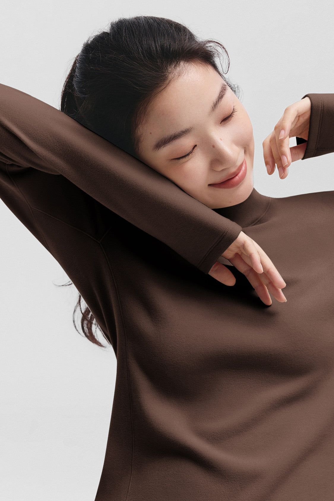 beneunder frostease womens medium warmth half turtleneck fleece base layer #color_brown