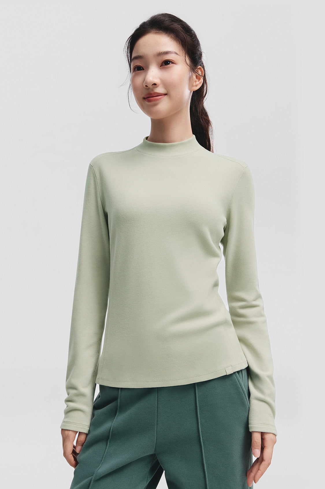 beneunder frostease womens medium warmth half turtleneck fleece base layer #color_cool gray