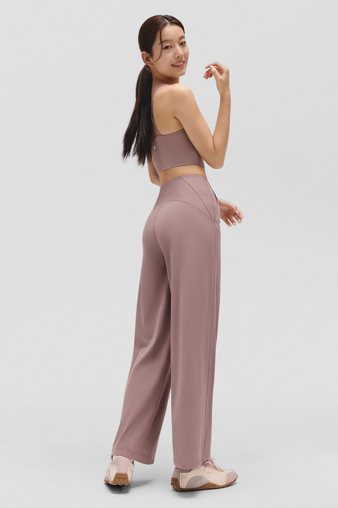 women’s high-stretch sculpting outdoor pants #color_dusty rose