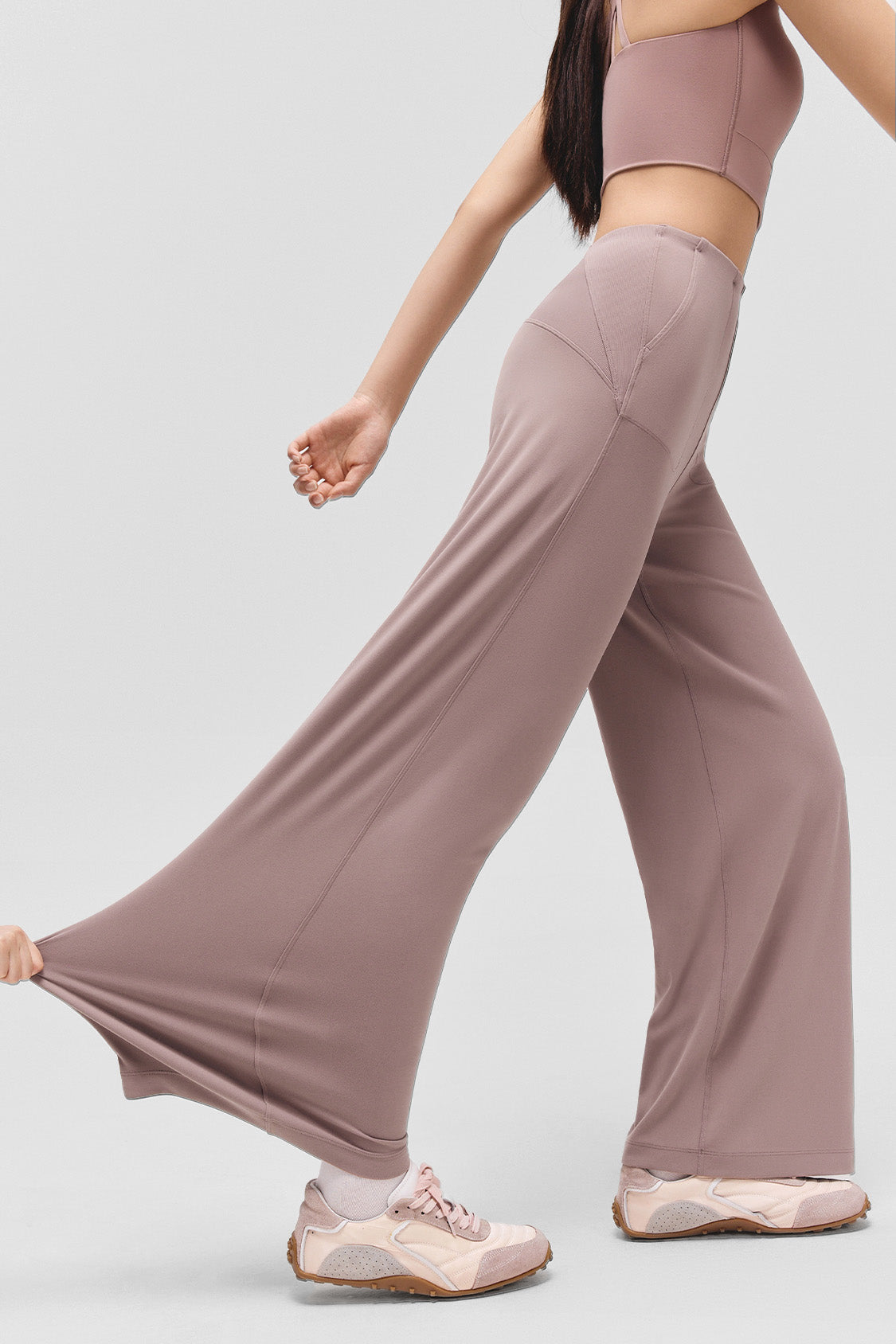 women’s high-stretch sculpting outdoor pants #color_dusty rose