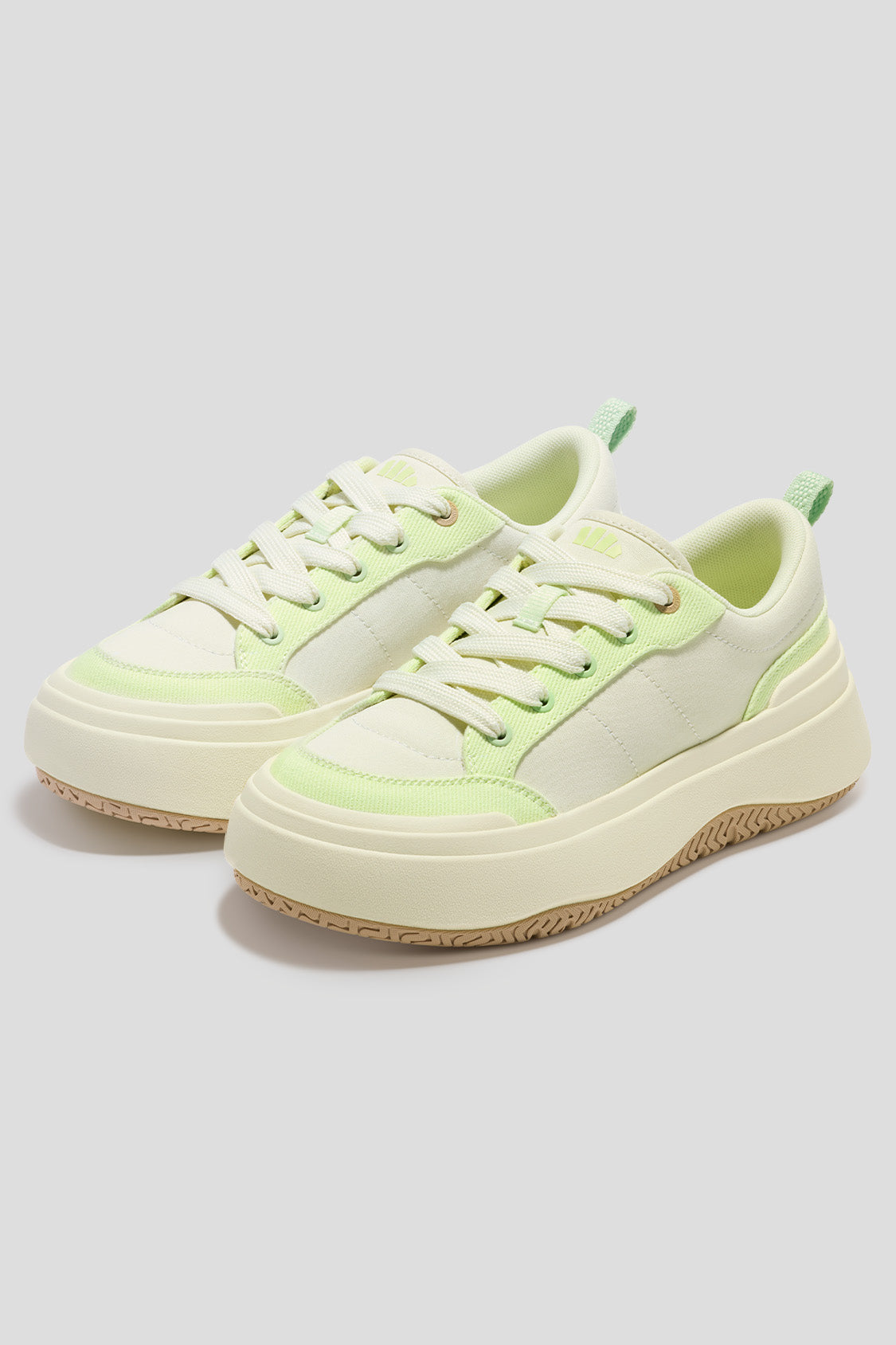 CozyCanvas - Women's Soft Thick Sole Sneakers