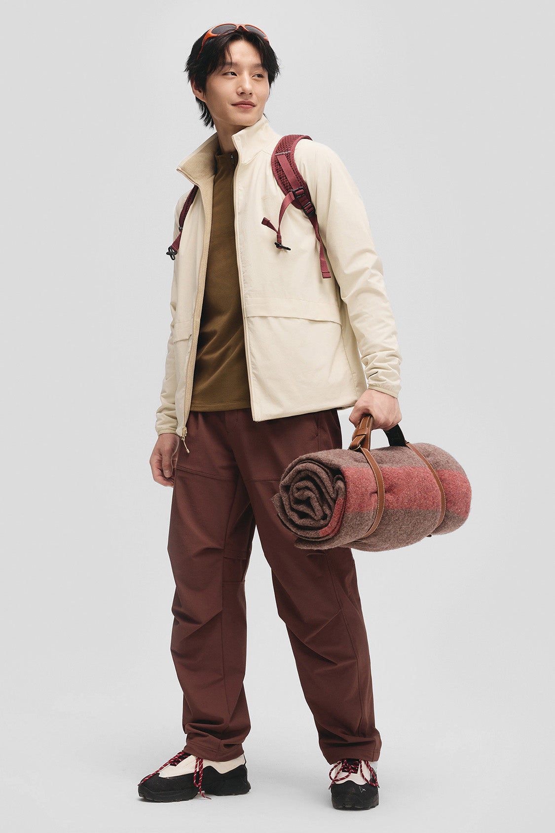 beneunder flipheat mens light warmth reversible fleece jacket #color_taupe