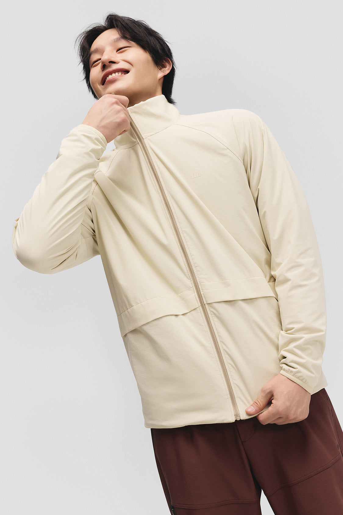 beneunder flipheat mens light warmth reversible fleece jacket #color_taupe