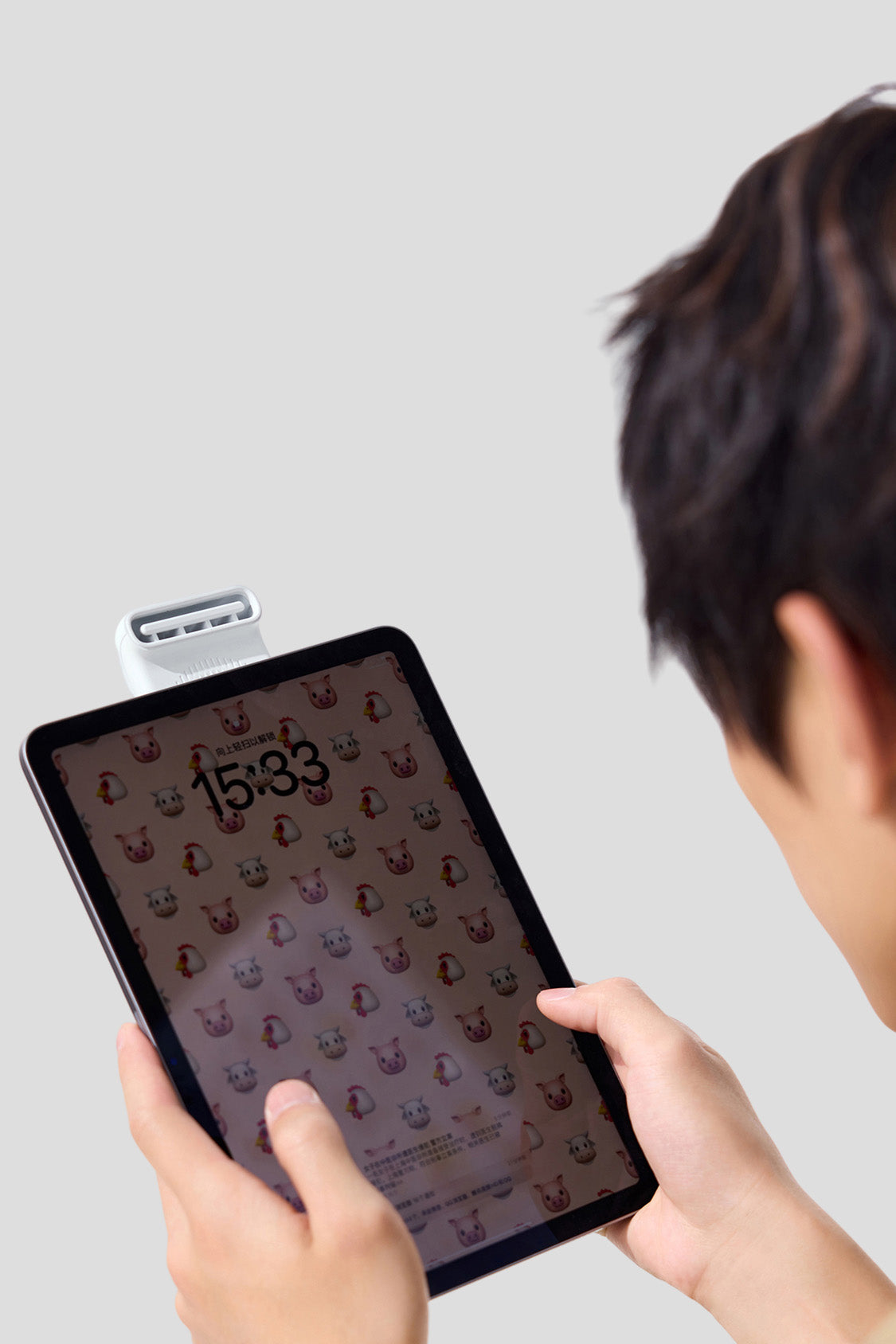 BreezeCard - Magnetic Handheld Card Fan