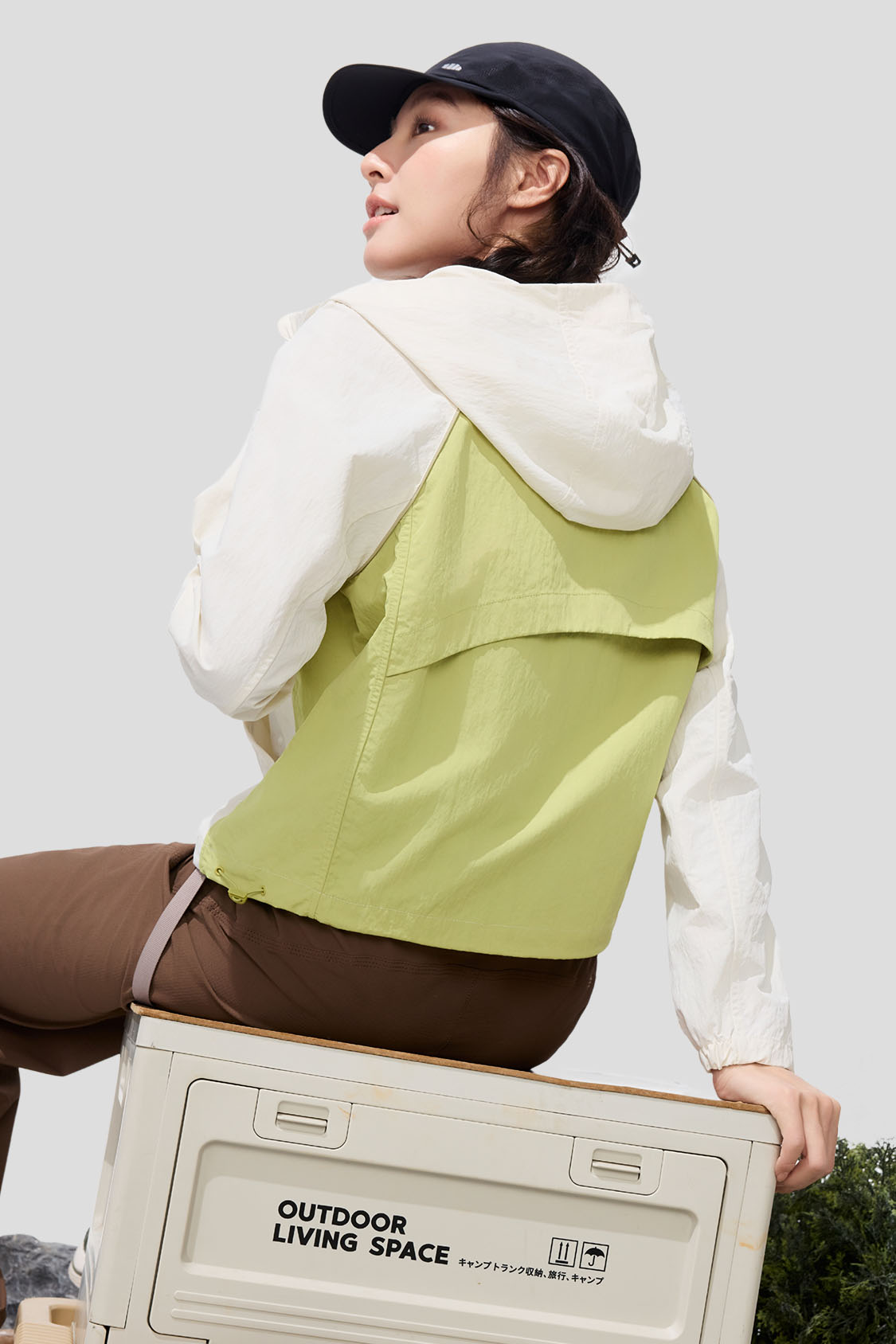 beneunder women's jacket #color_green - white