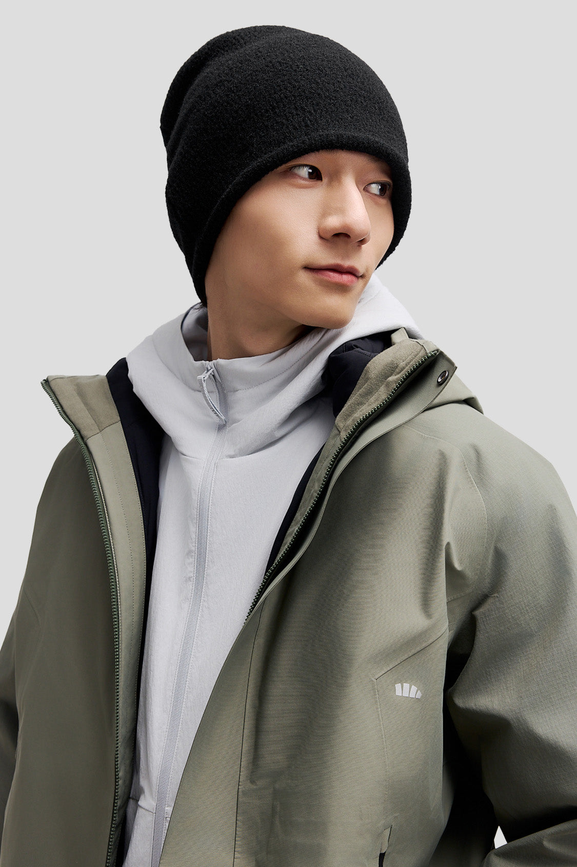 beneunder #color_black