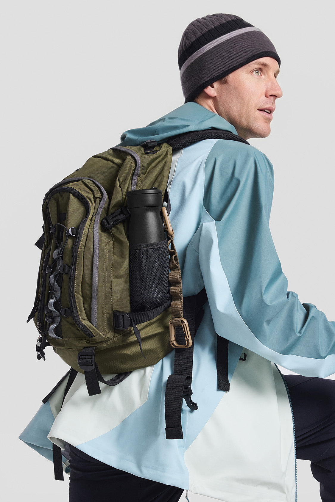 beneunder sports bottle #color_black