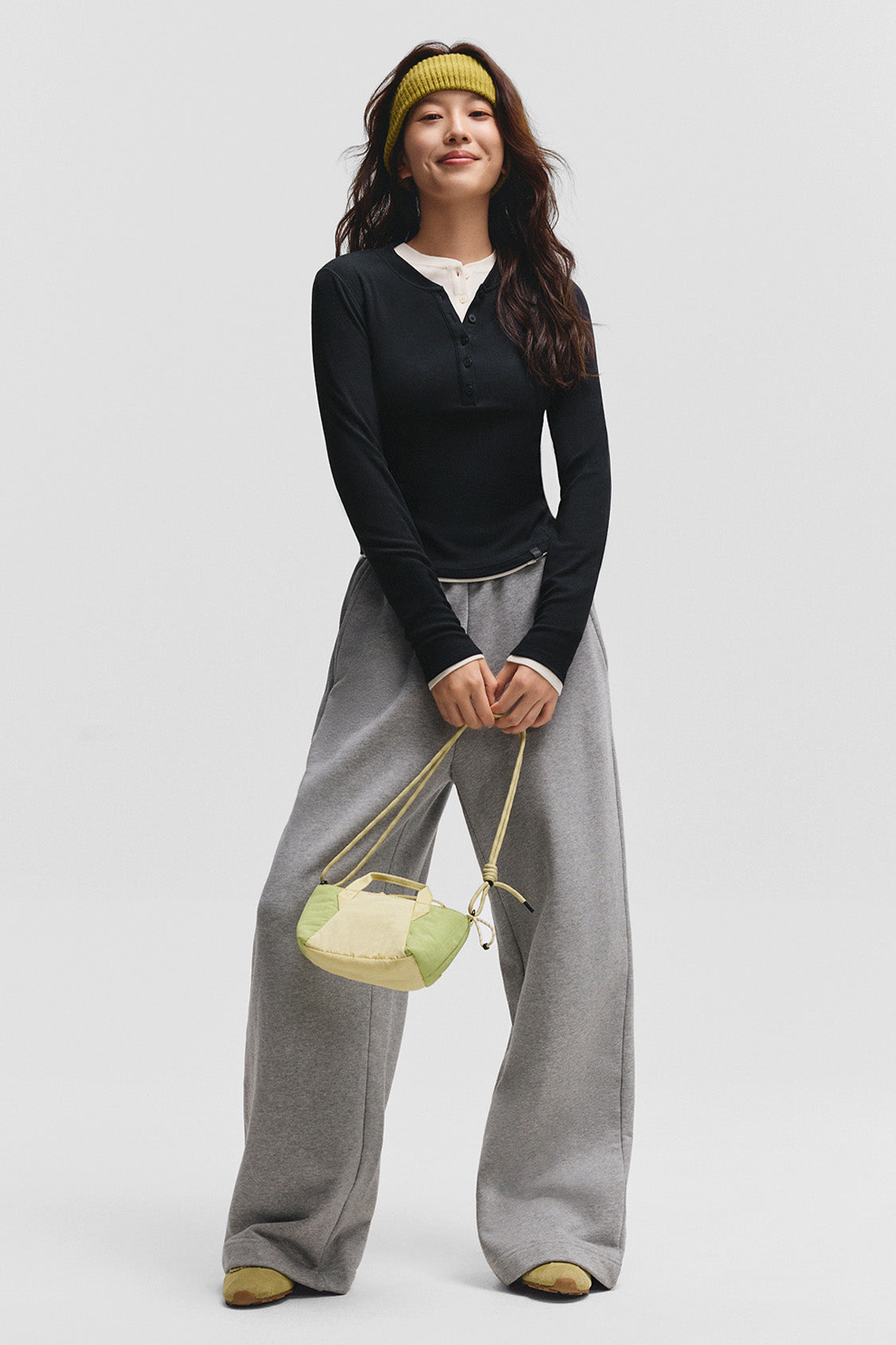 beneunder henleyhaven womens henley neck thermal base layer top #color_black