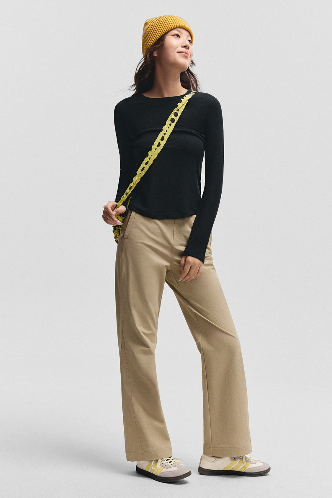 beneunder flexease womens lightweight ribbed base layer top crew neck#color_black