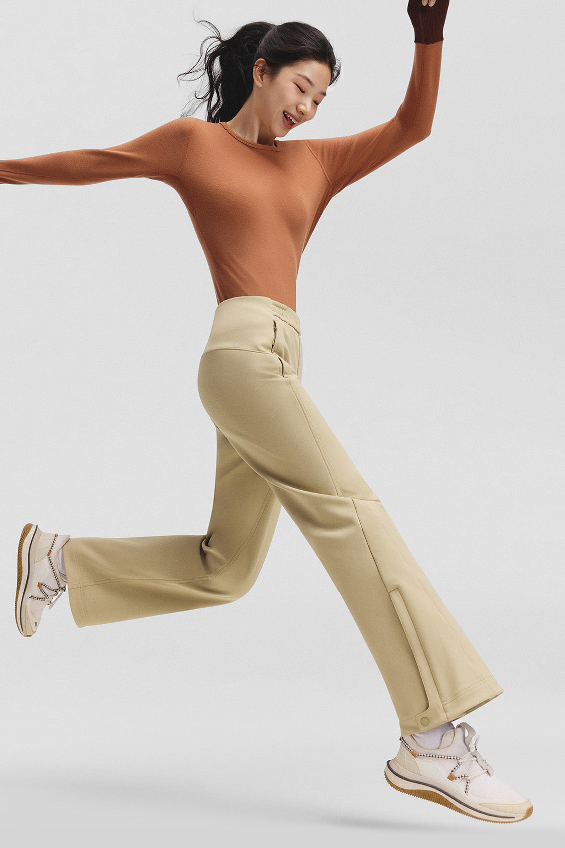 beneunder softshield – women’s thermal flare softshell pants #color_brown