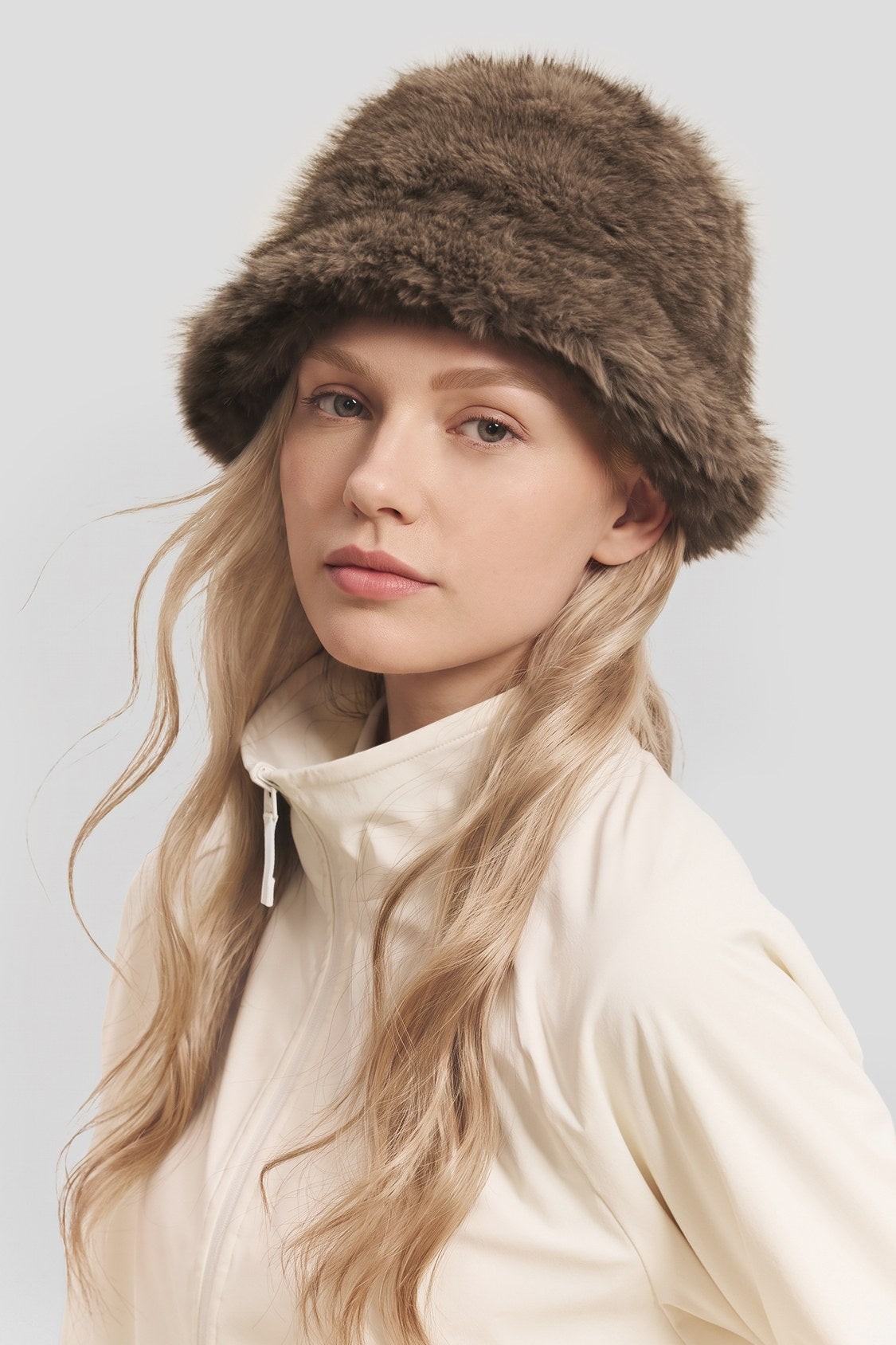 Thermischer Bucket-Hat aus Fleece mit unterschiedlicher Florhöhe PM047