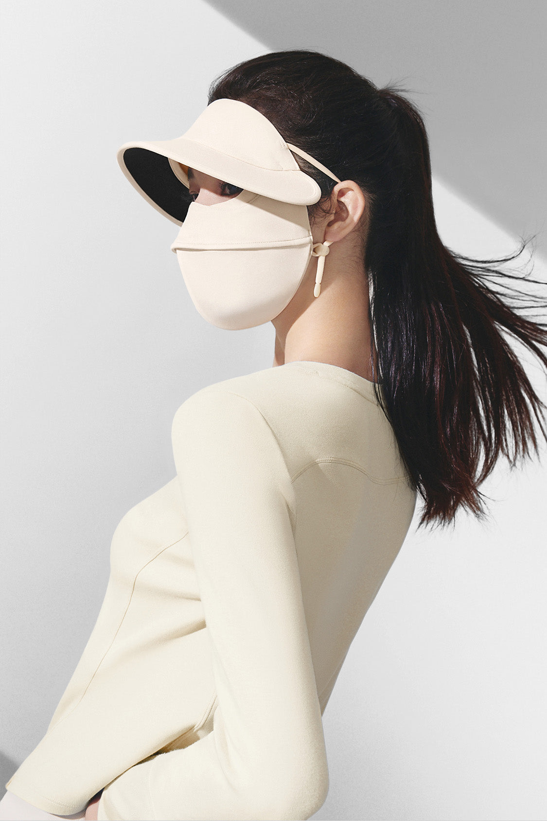 beneunder breezeshield womens all season bare touch face shield upf50 #color_beige