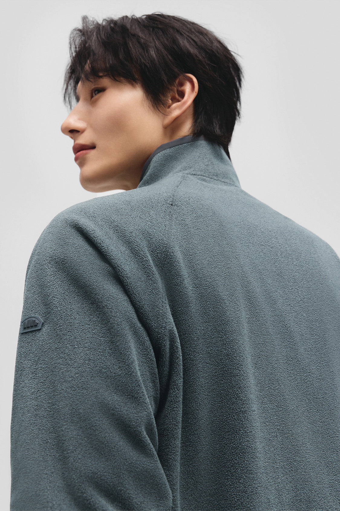 beneunder flipheat mens light warmth reversible fleece jacket #color_gray