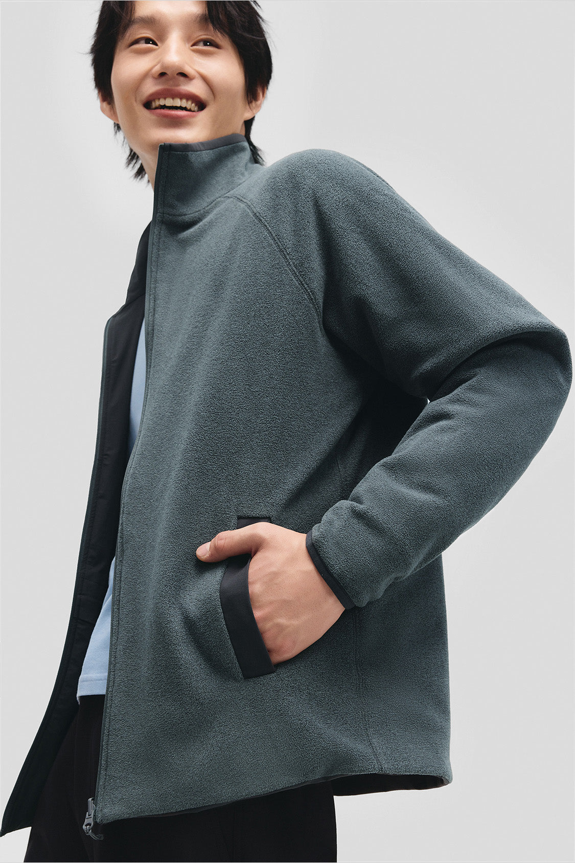 beneunder flipheat mens light warmth reversible fleece jacket #color_gray