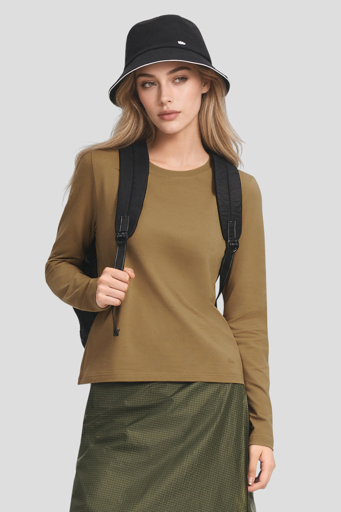 Women's Relaxed-Fit Long-Sleeve T-Shirt CT023