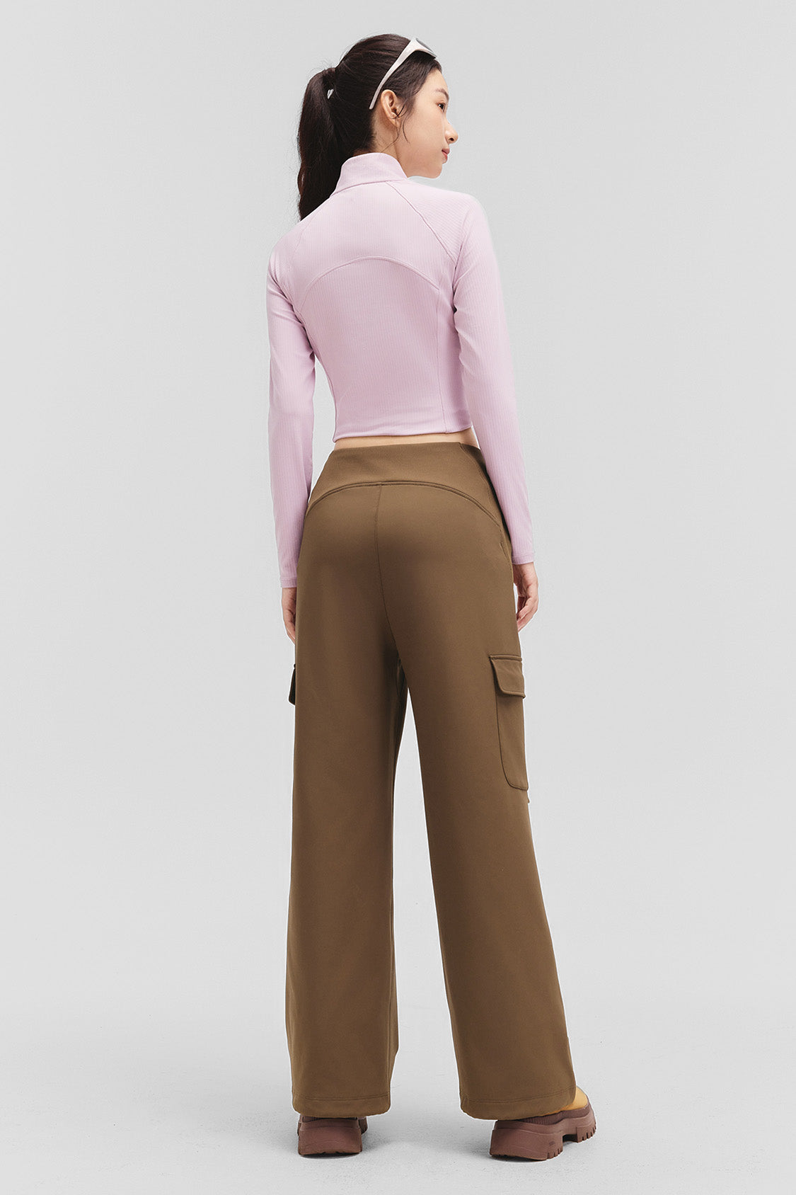 beneunder stormparatroop – women’s thermal parachute softshell pants #color_truffle brown