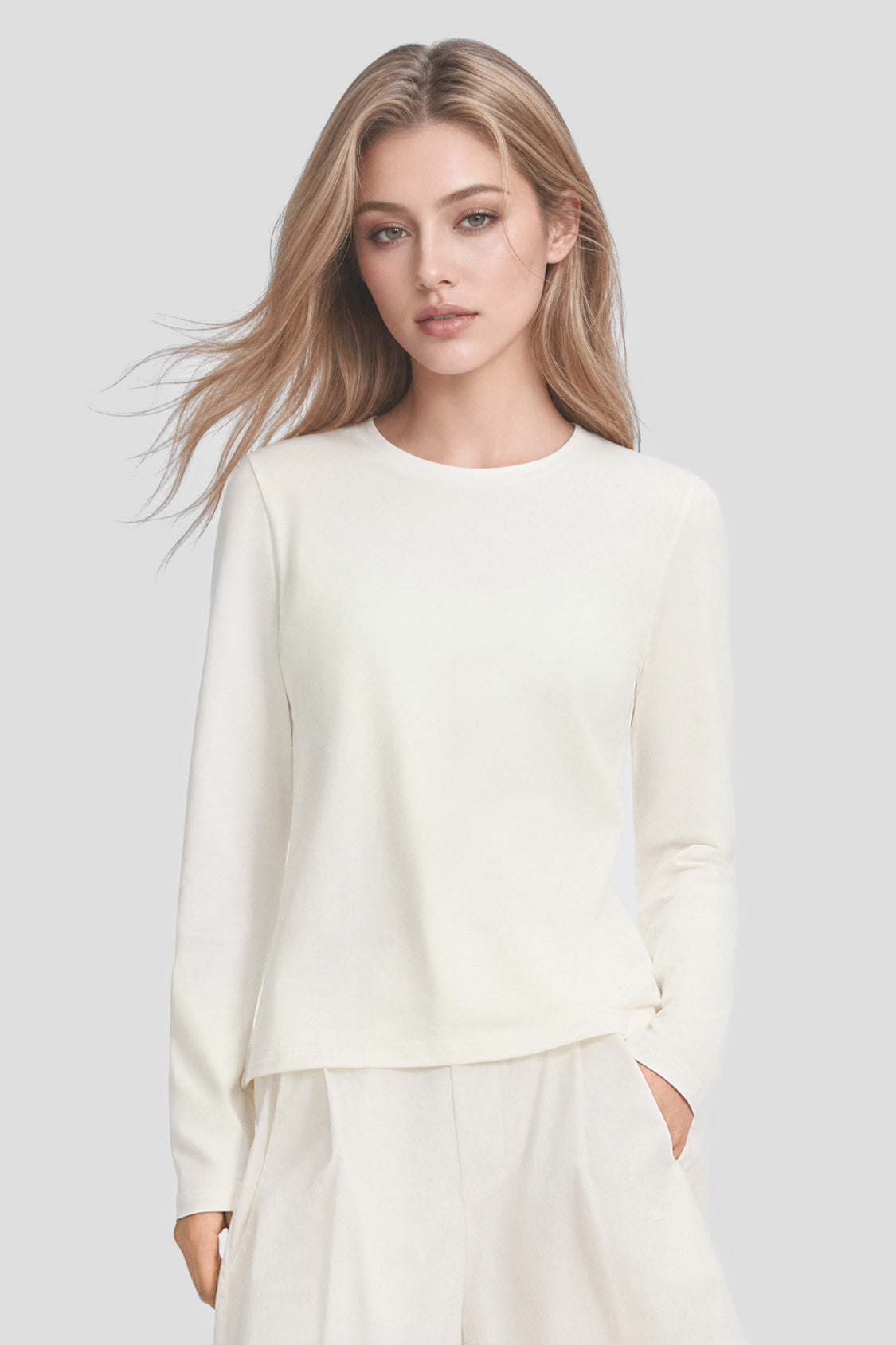 Women's Relaxed-Fit Long-Sleeve T-Shirt CT023